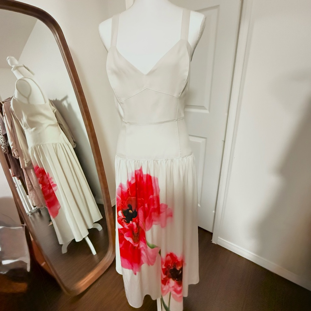 Express Satin Dress with Sweetheart neckline and Red and Fuchsia Floral